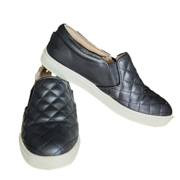 𝅺A New Day black slip on shoes size 6.5 - Picture 1 of 7